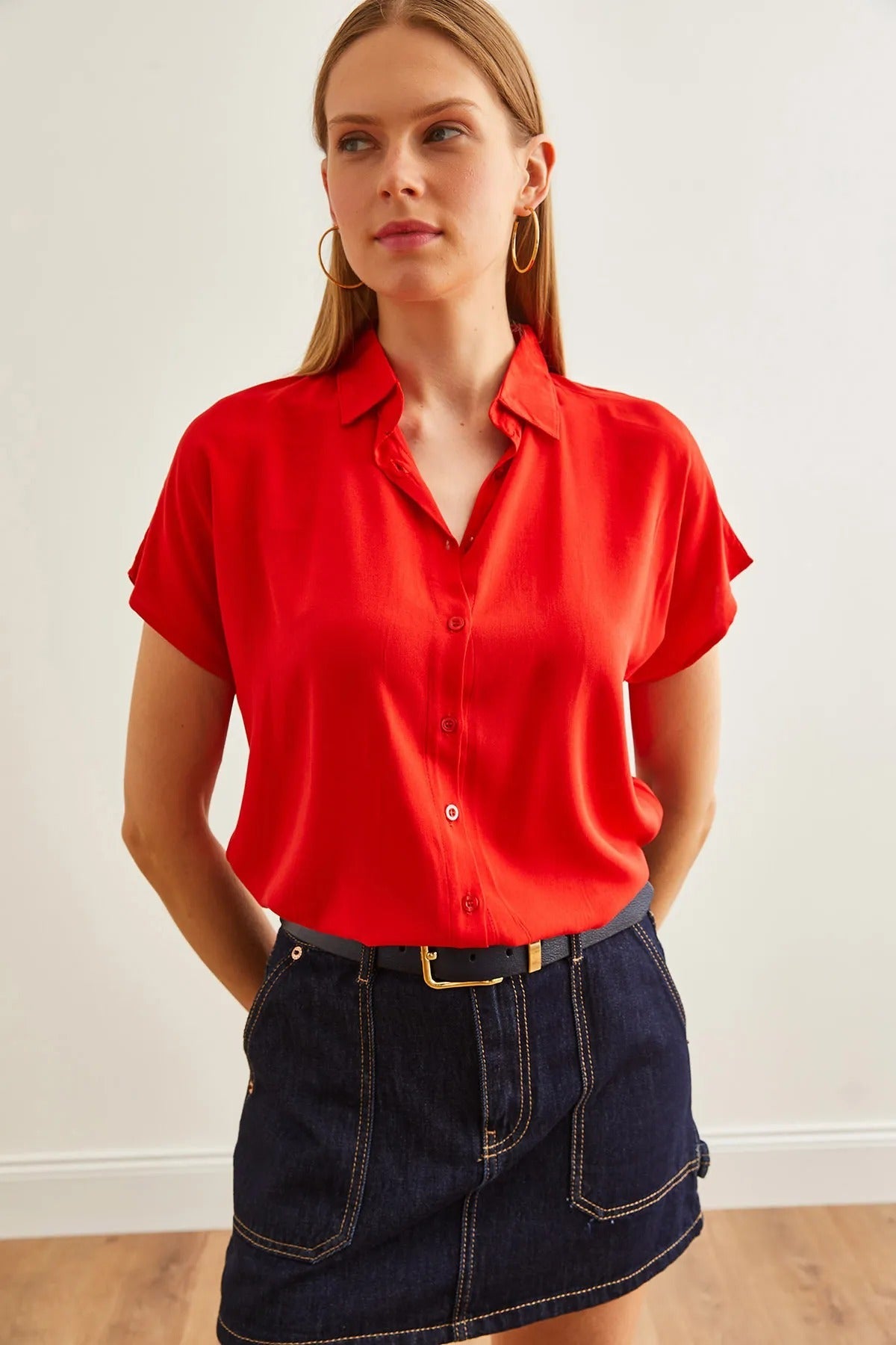 Gloria Red Short Sleeve Button-Down Shirt