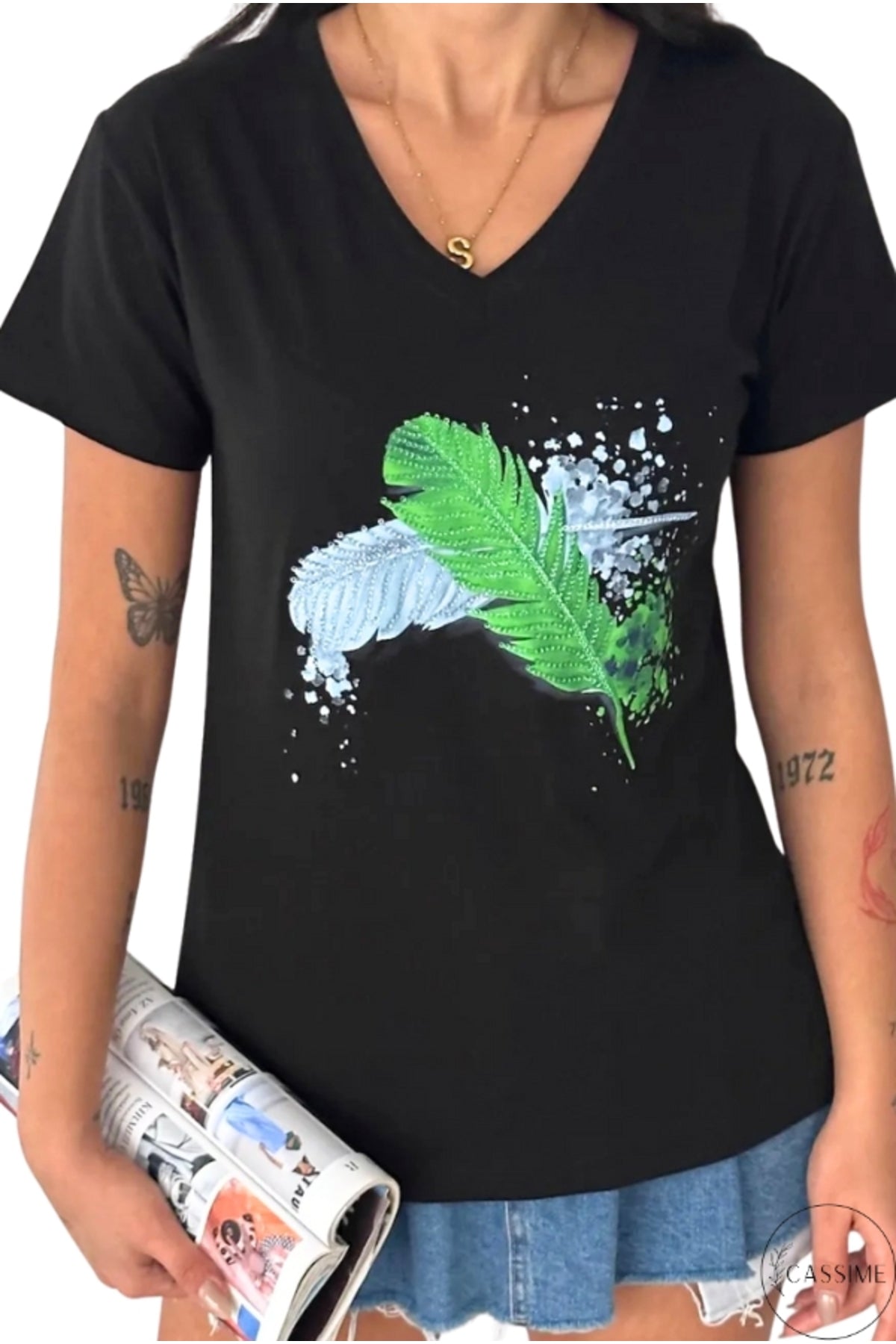 Sophie Women's Cotton Embellished V-Neck T-Shirt - Black and Green Feather Print