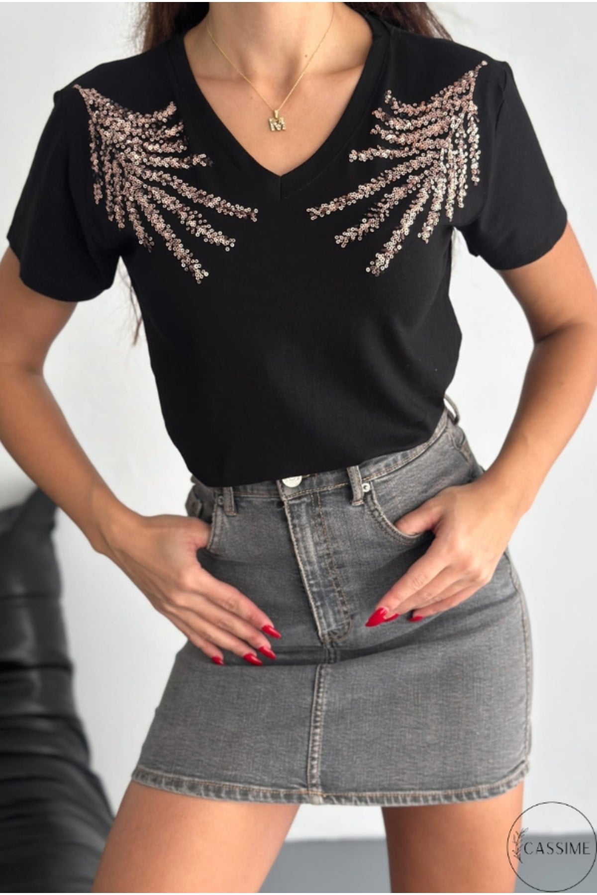 Olivia Women's Cotton Plus Size Embellished V-Neck T-Shirt - Black Minimal Leaf