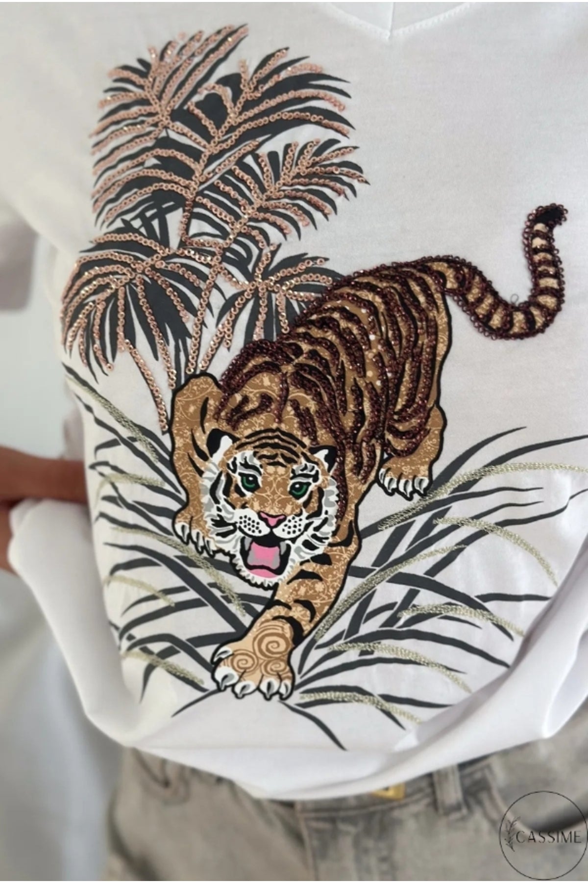 Sophie Women's Cotton Embellished V-Neck T-Shirt - White Leopard Print