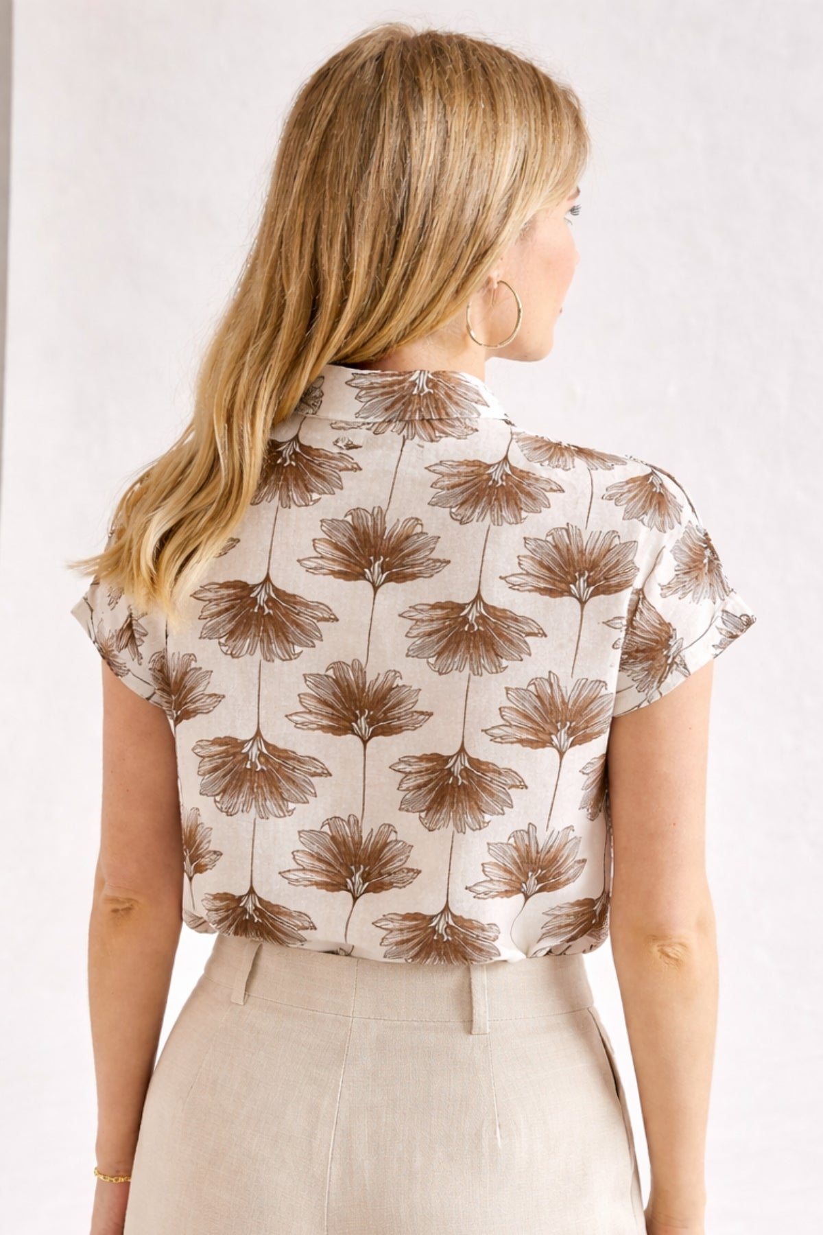 Freya Women's Linen-Viscose Blend Short Sleeve Batwing Shirt - Brown Ginkgo