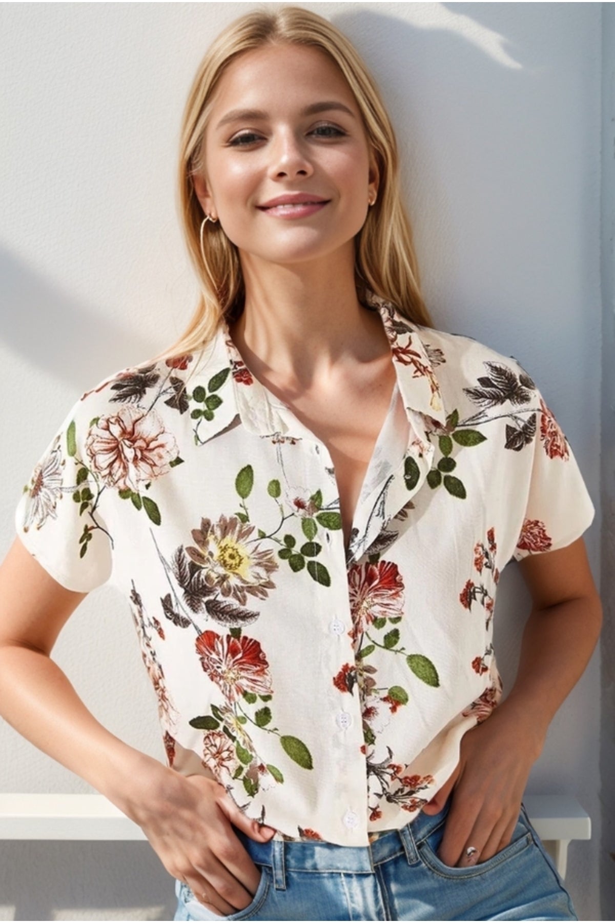 Charlotte Women's Short Sleeve Batwing Shirt - Off-White Floral Print