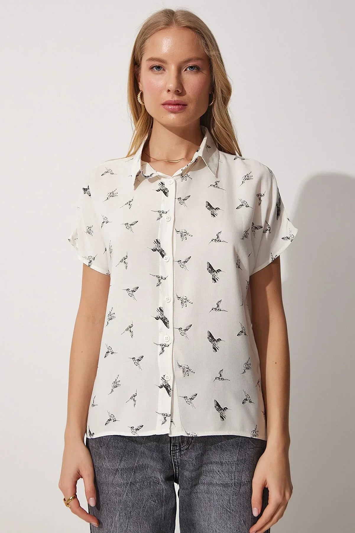 Beverly Bird Print Short Sleeve Button Down Shirt