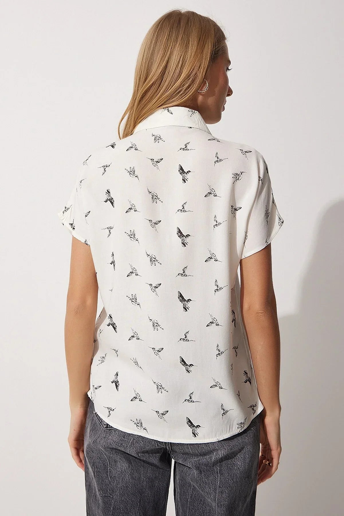 Beverly Bird Print Short Sleeve Button Down Shirt