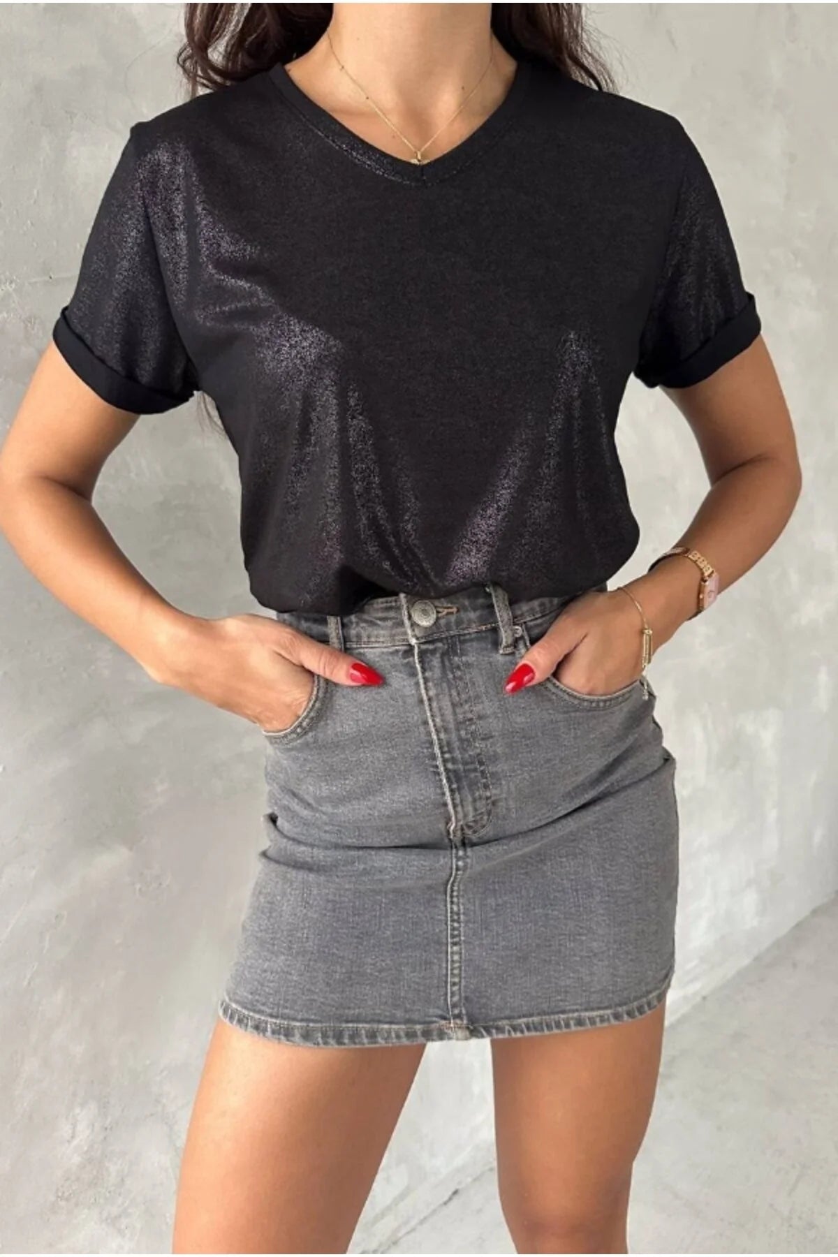 Janine Black Glitter V-Neck T-shirt