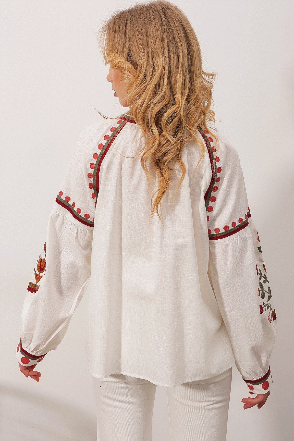 Red Floral Embroidered Ukrainian Cotton Vyshyvanka