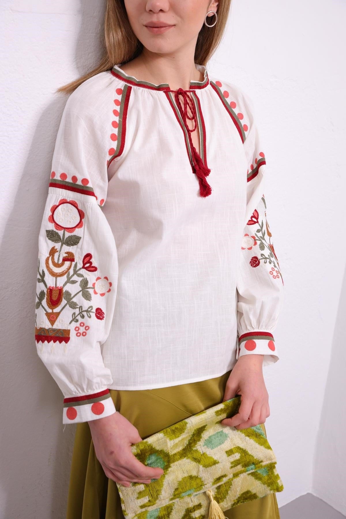 Red Floral Embroidered Ukrainian Cotton Vyshyvanka