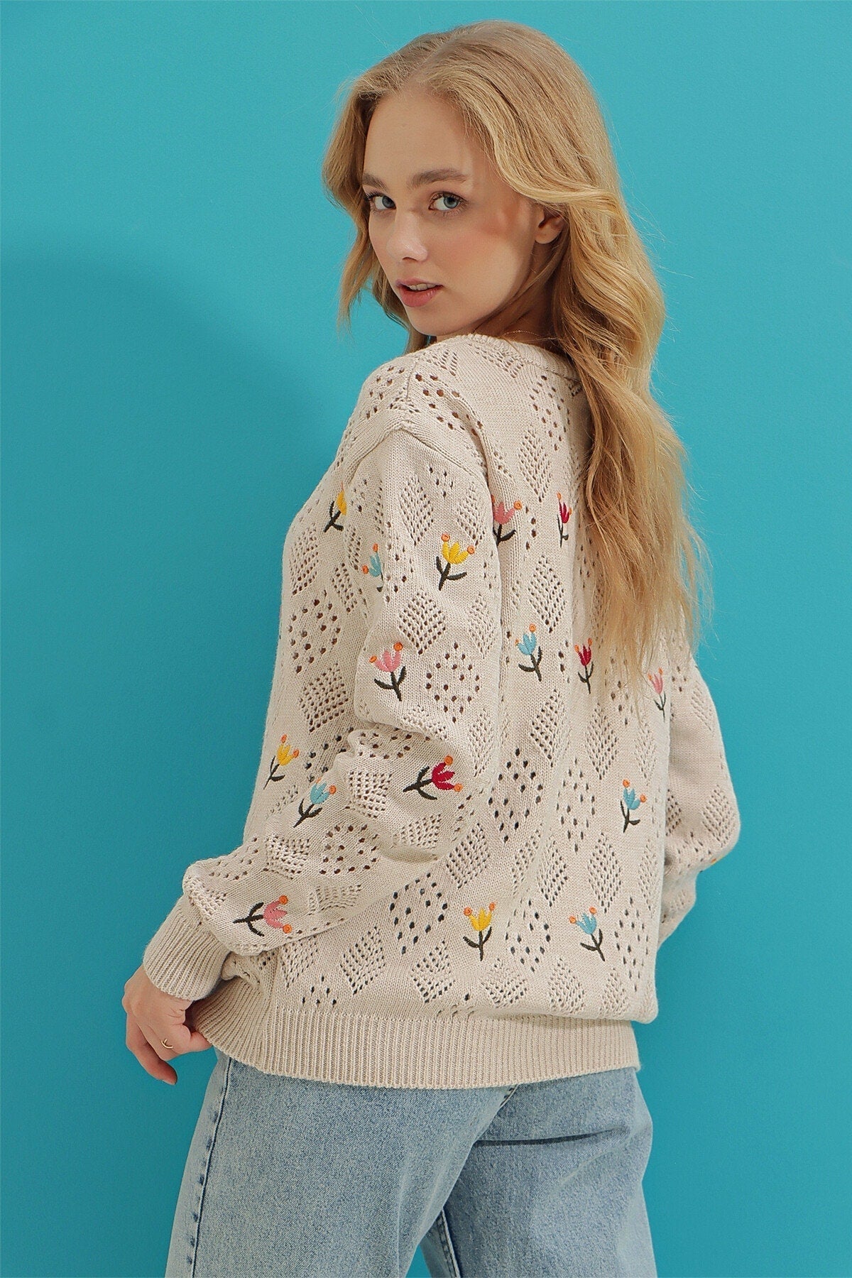 Black Floral Embroidered Knitted Pullover