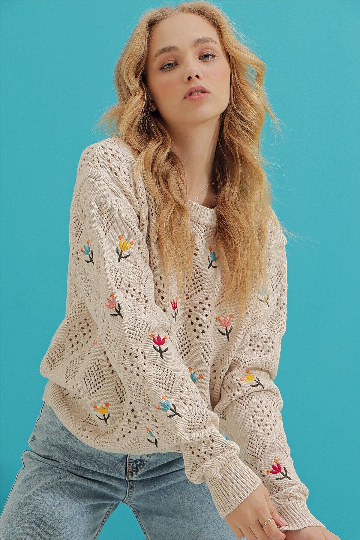 Black Floral Embroidered Knitted Pullover