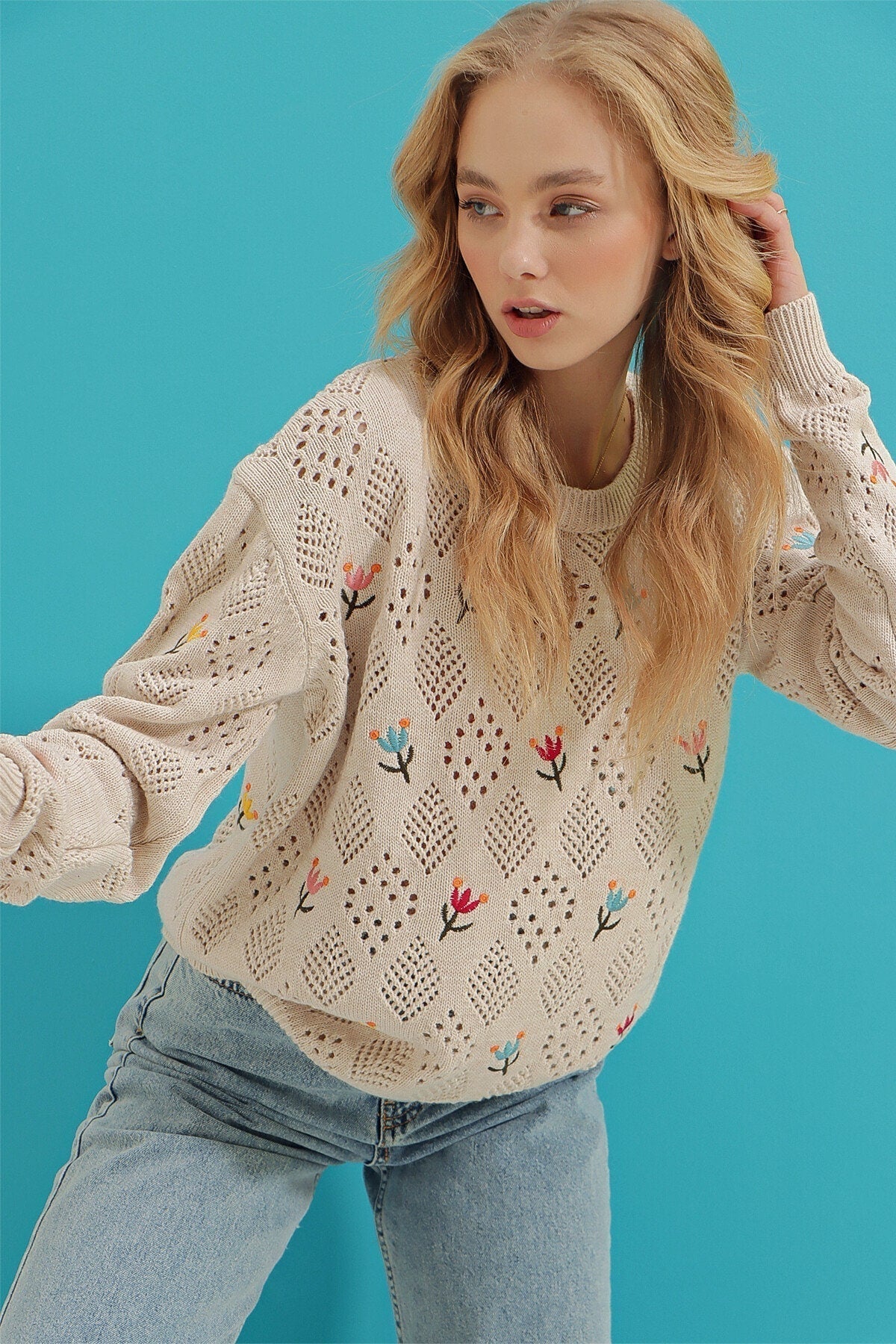 Black Floral Embroidered Knitted Pullover
