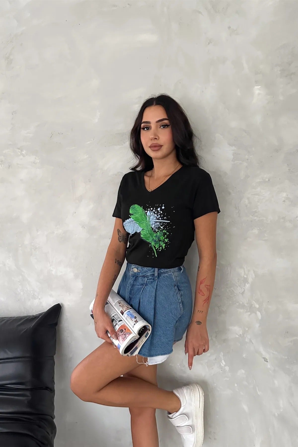 Tilda Feather Sequin Cotton Short Sleeve T-Shirt - Black