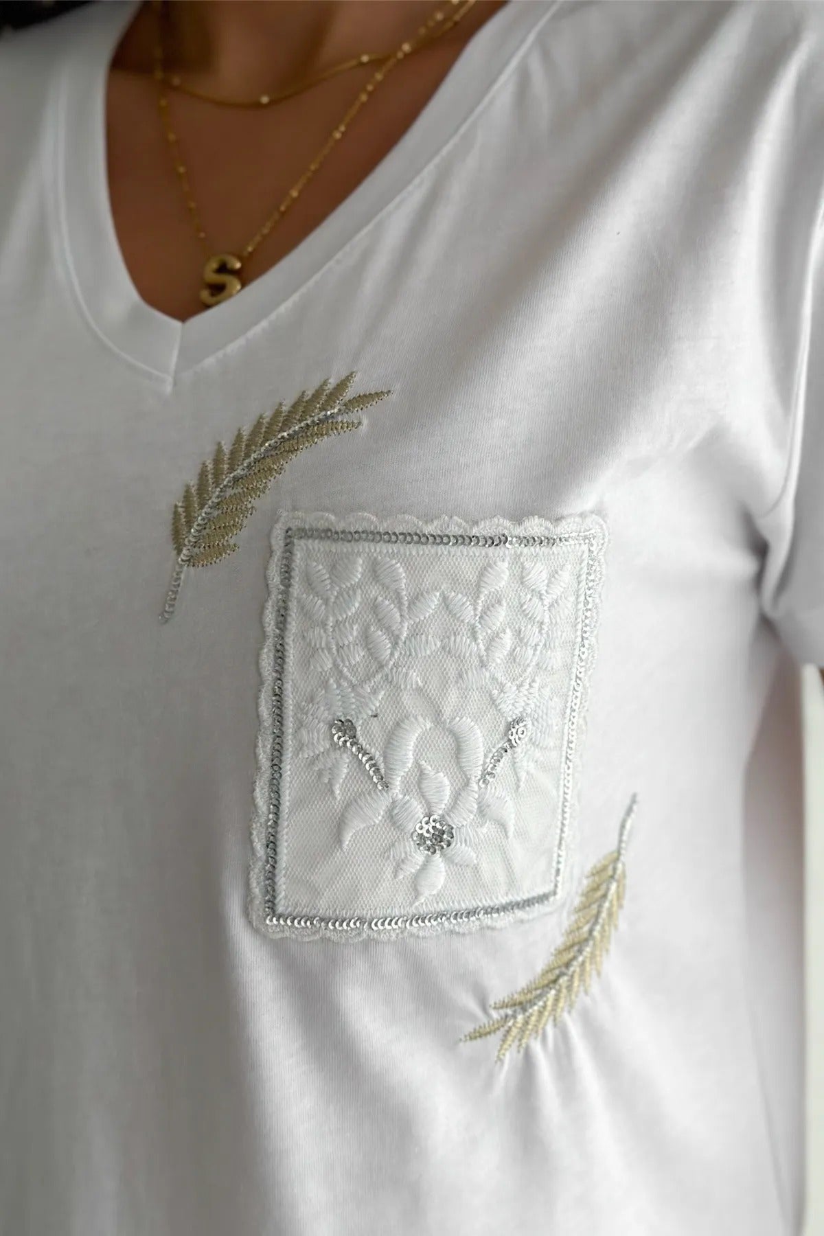 Tilda White Cotton V-neck Pocket T-shirt