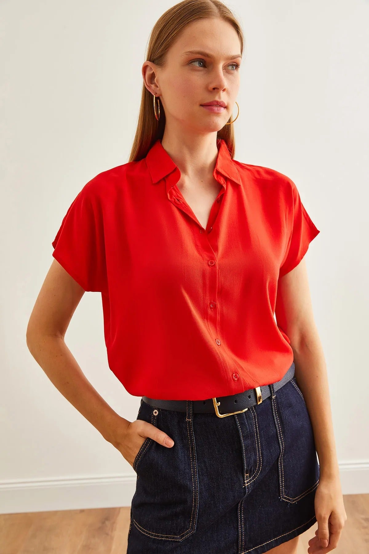 Gloria Red Short Sleeve Button-Down Shirt