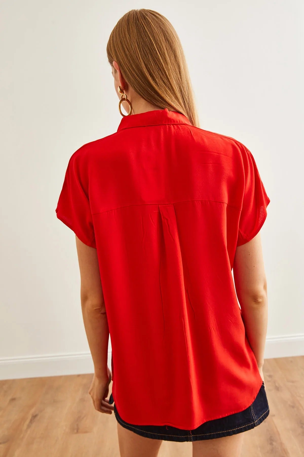 Gloria Red Short Sleeve Button-Down Shirt