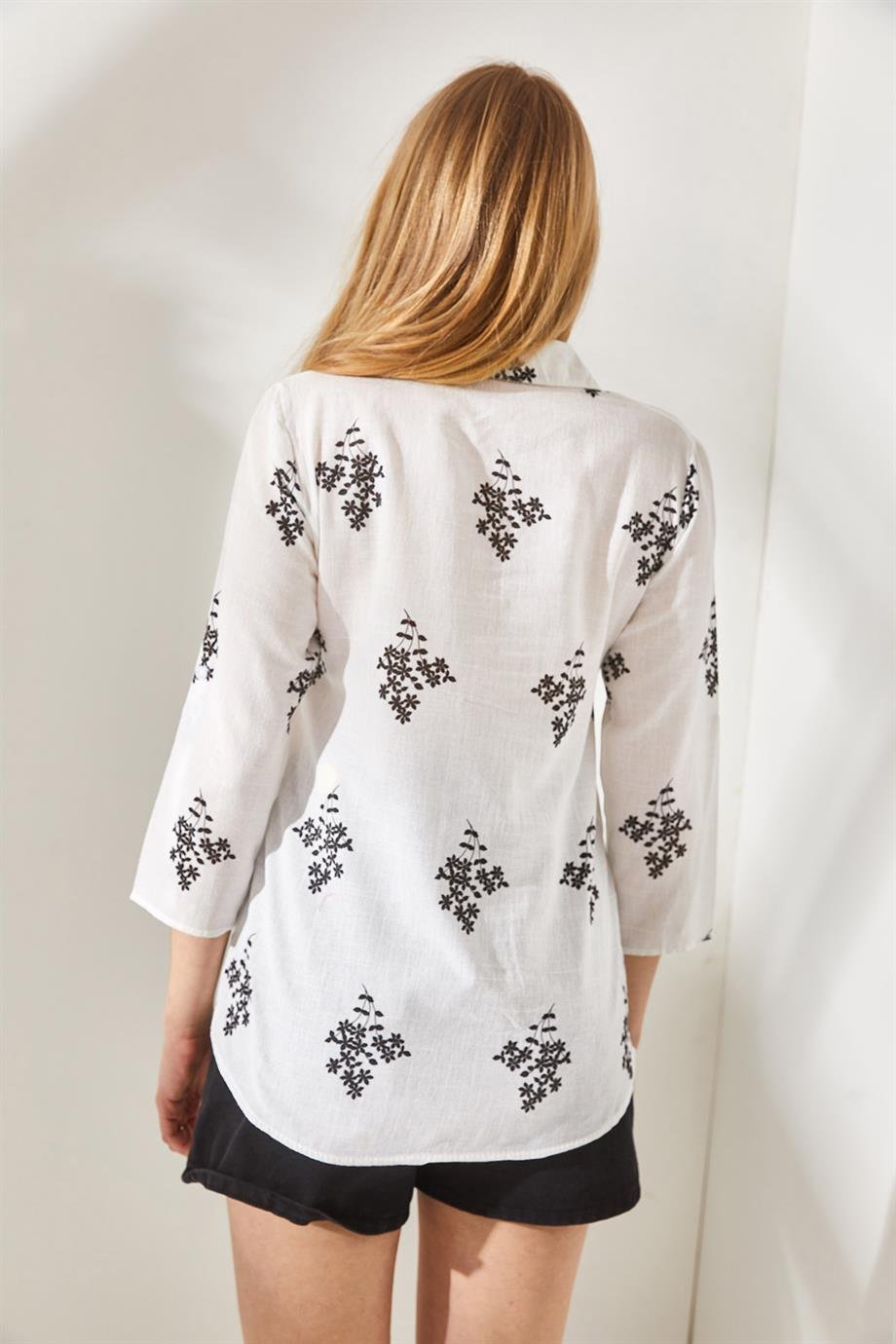 Verona Black Leaf Print Linen White Blouse